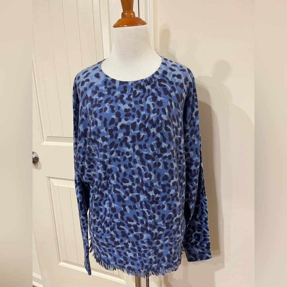 InCashmere Blue leopard Patterned Women's sweater